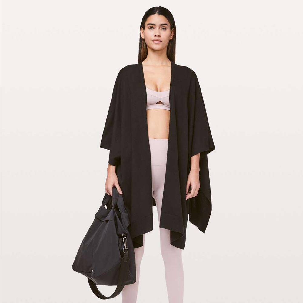 Lululemon Free To Coast Wrap Black O/S Preowned